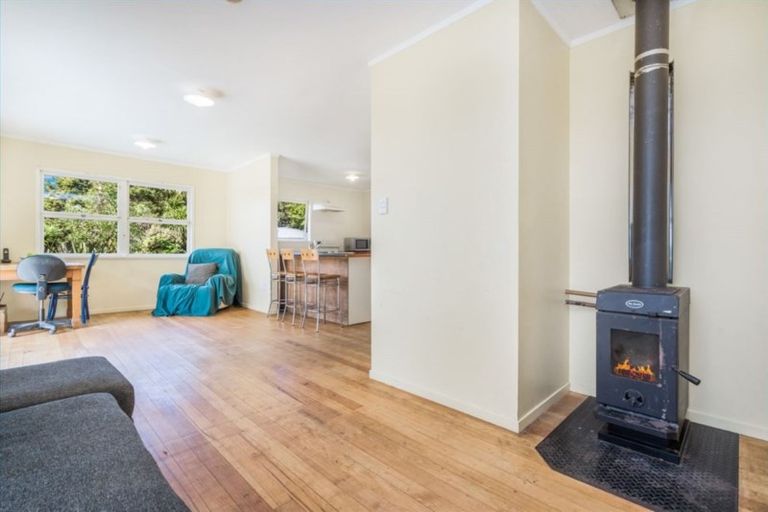 Photo of property in 623 Whananaki Road North, Opuawhanga, Hikurangi, 0181