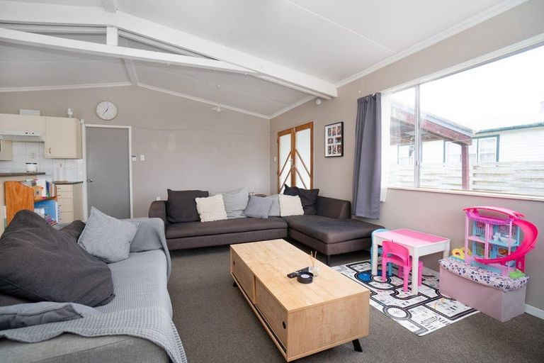 Photo of property in 59 Sutherland Crescent, Westbrook, Palmerston North, 4412