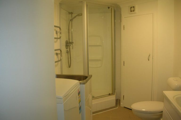 Photo of property in 32a Majesty Place, Half Moon Bay, Auckland, 2012