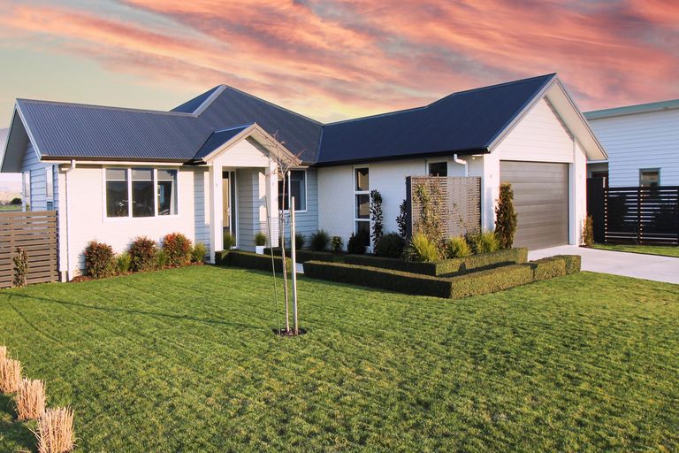 Photo of property in 28 Feist Street, Carterton, 5713