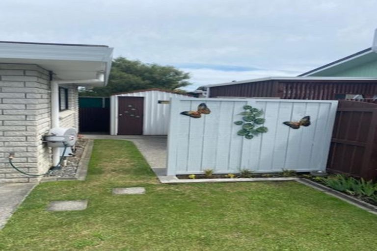 Photo of property in 1 Price Street, Westown, New Plymouth, 4310