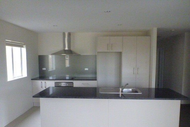 Photo of property in 22 Popokatea Drive, Takanini, 2112