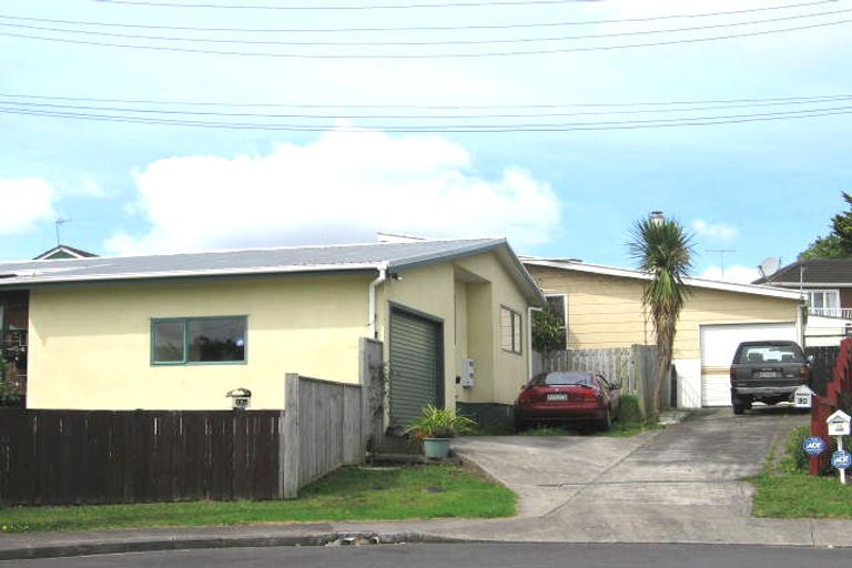 Photo of property in 12a Harding Avenue, Te Atatu South, Auckland, 0610