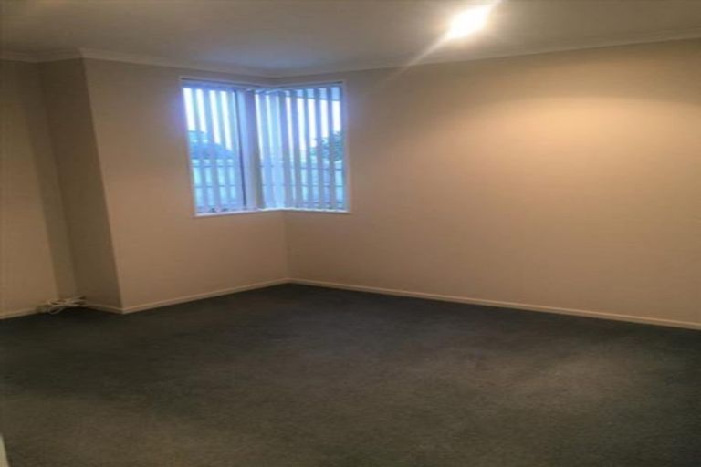 Photo of property in 5 Frederick Reece Drive, The Gardens, Auckland, 2105