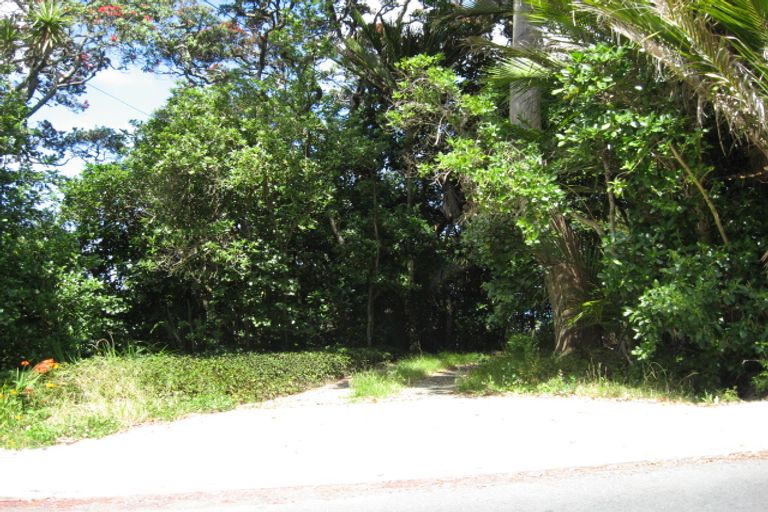 Photo of property in 141 Motutara Road, Muriwai, 0881