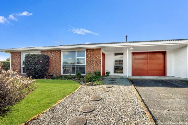 Photo of property in 1 Langley Avenue, Milson, Palmerston North, 4414