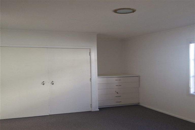 Photo of property in 23 Churchill Road, Murrays Bay, Auckland, 0630