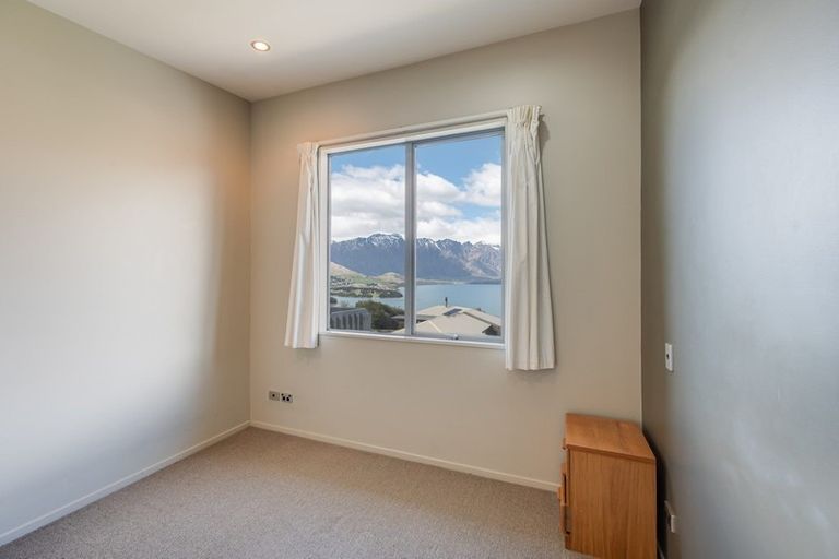 Photo of property in 36b Avalon Crescent, Fernhill, Queenstown, 9300