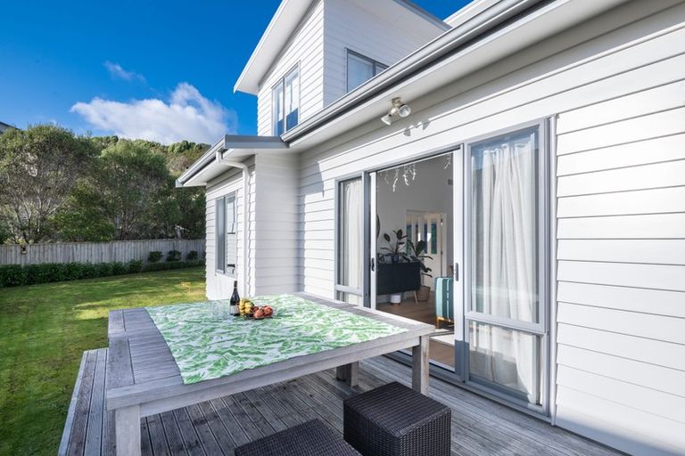 Photo of property in 15 Mauldeth Terrace, Churton Park, Wellington, 6037