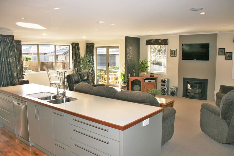 Photo of property in 3 Saint James Place, Fairfield, Dunedin, 9018