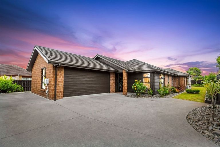 Photo of property in 46 Kaipara Portage Road, Riverhead, 0820