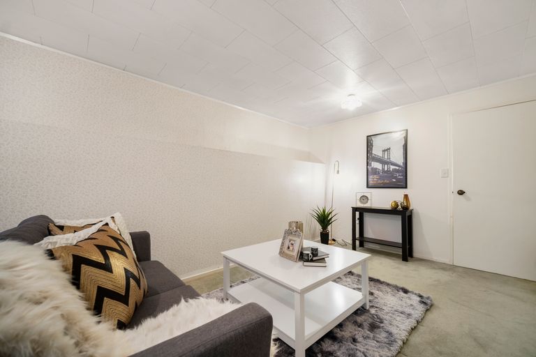 Photo of property in 42 Stapleford Crescent, Browns Bay, Auckland, 0630