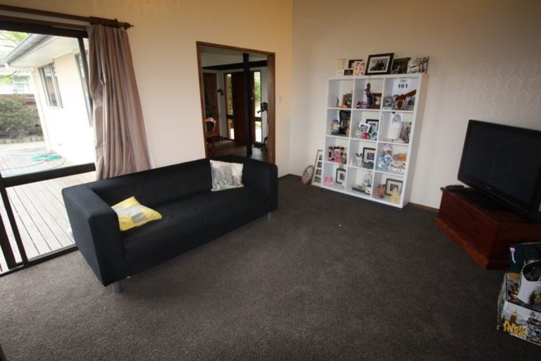 Photo of property in 6 Adams Place, Kelvin Grove, Palmerston North, 4414