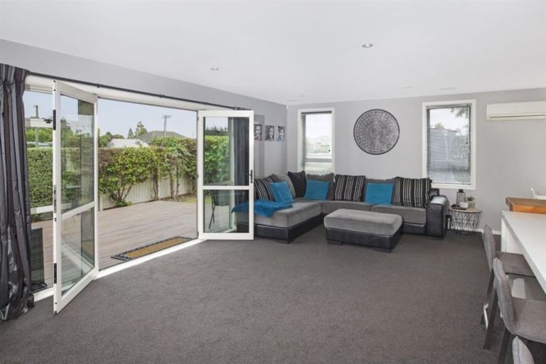 Photo of property in 20 Daniels Road, Redwood, Christchurch, 8051