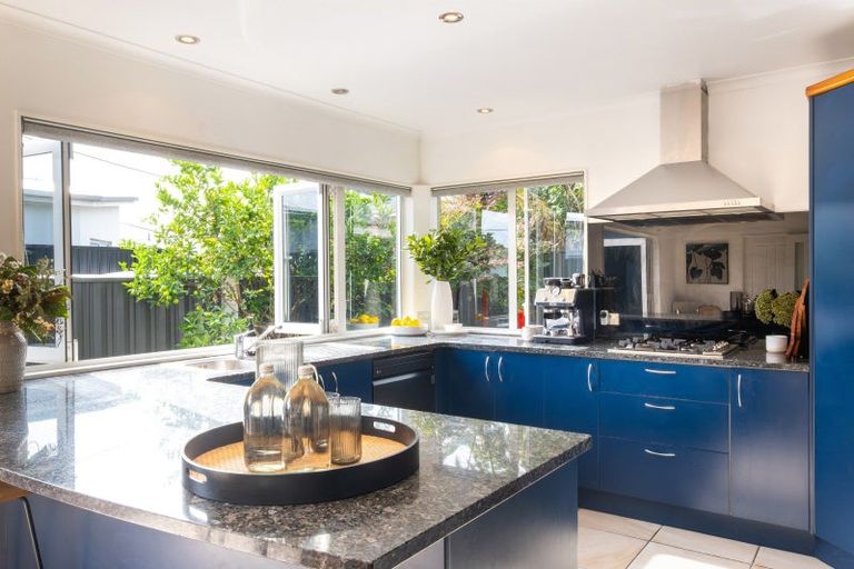 Photo of property in 9a Avenue Road, Greenmeadows, Napier, 4112