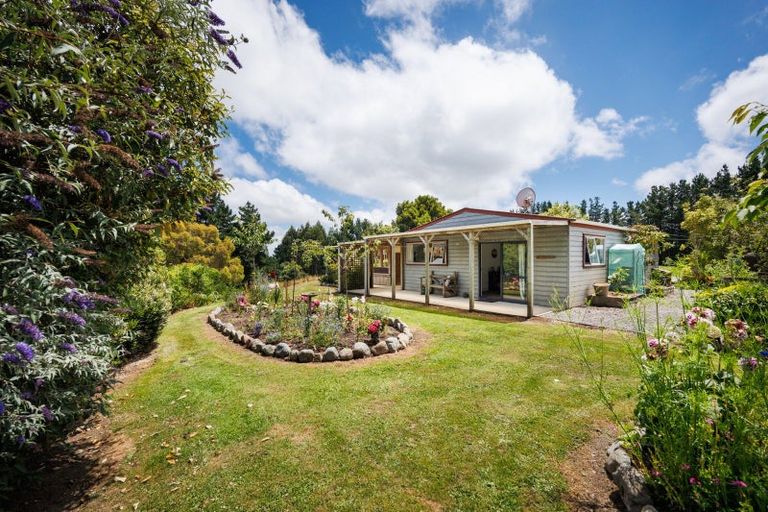 Photo of property in 476 Finnis Road, Pohangina, Feilding, 4775