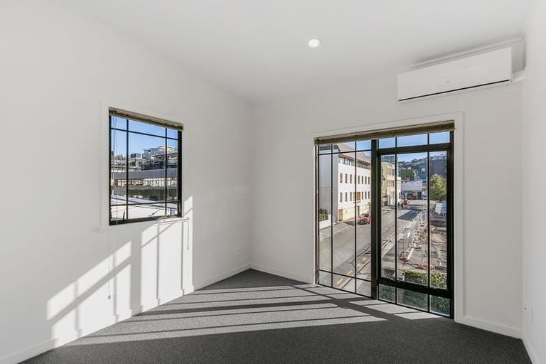 Photo of property in Mendosa Terraces Apartments, 31/9 Ebor Street, Te Aro, Wellington, 6011