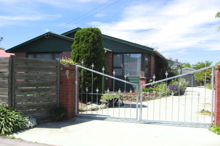 Photo of property in 280 Mairehau Road, Burwood, Christchurch, 8083