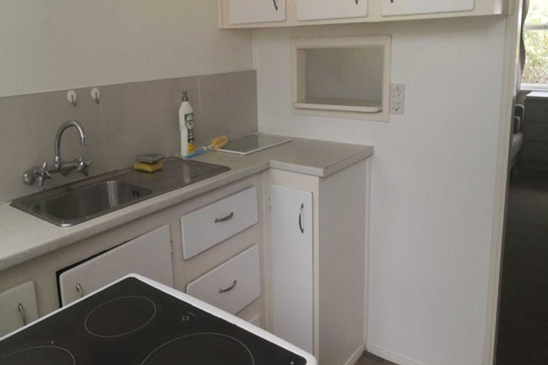 Photo of property in 2/12 Meadway, Sunnyhills, Auckland, 2010