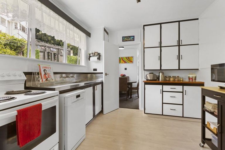 Photo of property in 58 Glenpark Avenue, Frankleigh Park, New Plymouth, 4310