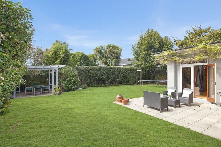 Photo of property in 152 Clyde Road, Burnside, Christchurch, 8053