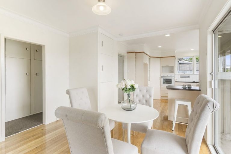 Photo of property in 29 Riverhills Avenue, Pakuranga Heights, Auckland, 2010