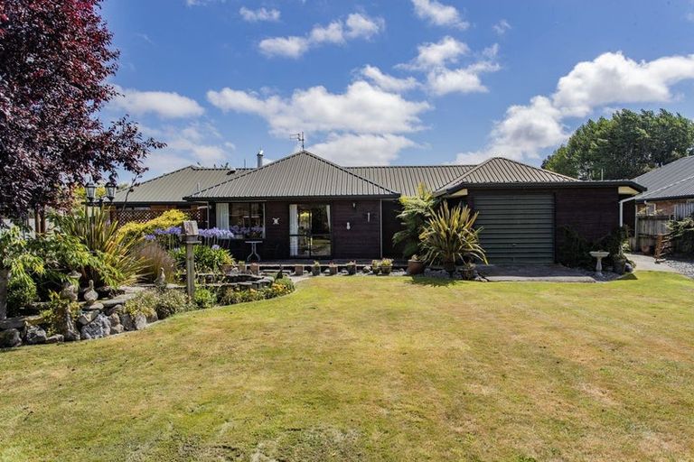 Photo of property in 24 Buckleys Road, Rangiora, 7400