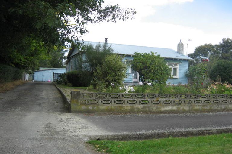 Photo of property in 10 Crewe Street, Pahiatua, 4910