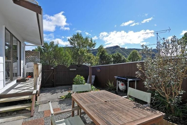 Photo of property in 9a Crystal Grove, Birchville, Upper Hutt, 5018