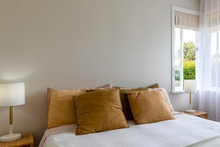 Photo of property in 79 Farquhar Road, Glendene, Auckland, 0602