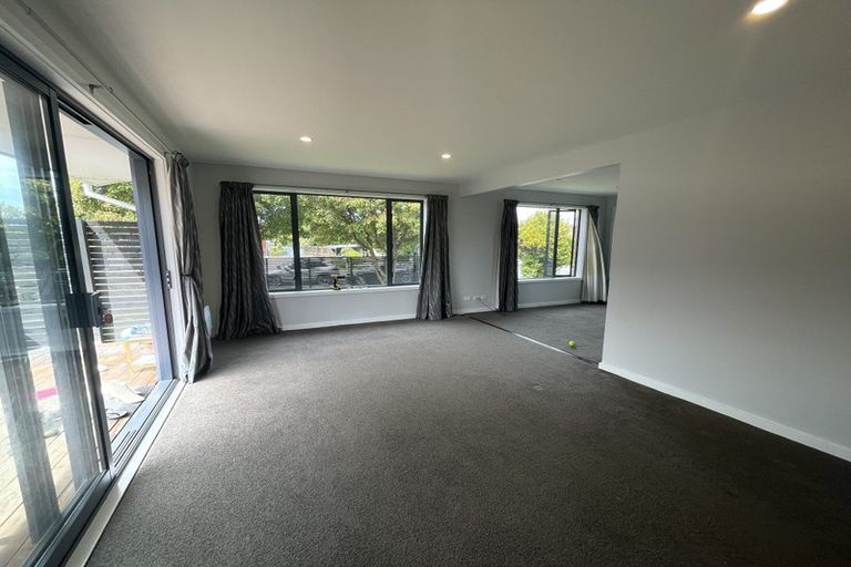 Photo of property in 21 Glenora Place, Hornby, Christchurch, 8042
