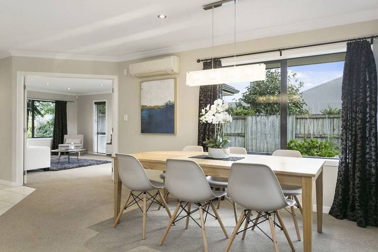 Photo of property in 23 Norfolk Drive, Cambridge, 3434