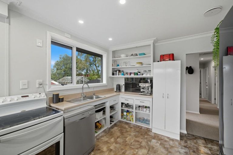 Photo of property in 98 Martin Road, Fairfield, Dunedin, 9018