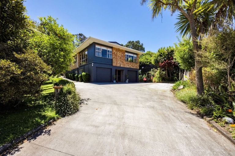 Photo of property in 14 Spencer Place, Merrilands, New Plymouth, 4312