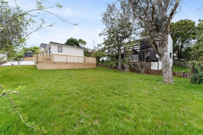 Photo of property in 2/612 Beach Road, Browns Bay, Auckland, 0630