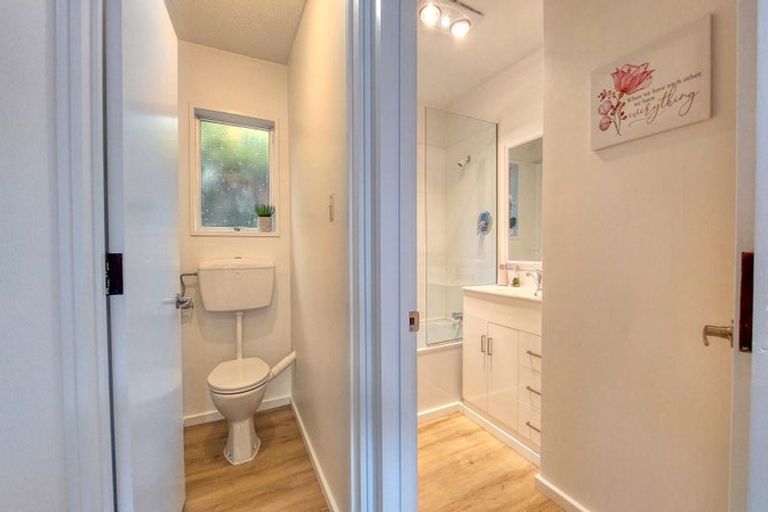 Photo of property in 11 Oldham Crescent, Halswell, Christchurch, 8025