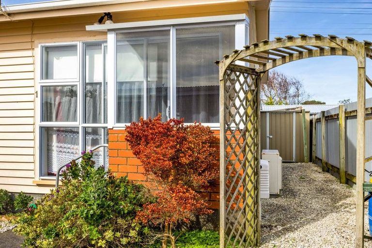 Photo of property in 42 Egmont Street, Hawera, 4610