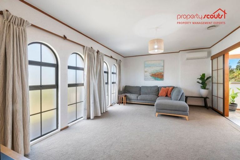 Photo of property in 2/78 Rangatira Road, Beach Haven, Auckland, 0626