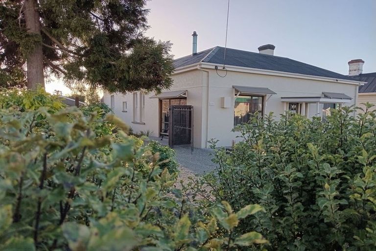Photo of property in 100 High Street, Waimate, 7924
