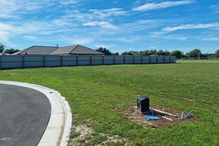 Photo of property in 3 Cherry Tree Place, Massey, Auckland, 0614