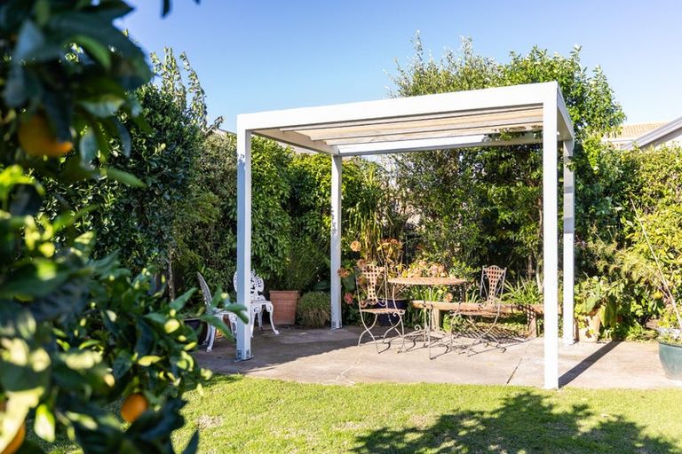 Photo of property in 86 Te Mata Road, Havelock North, 4130