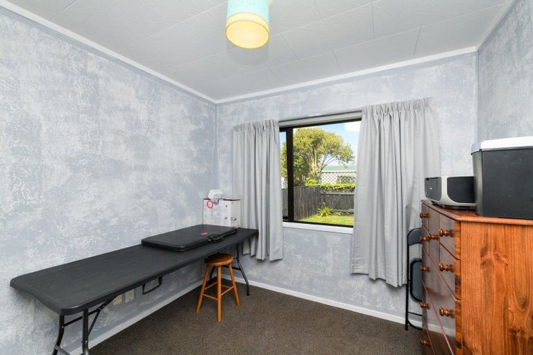 Photo of property in 66 Geraldine Crescent, Cloverlea, Palmerston North, 4412