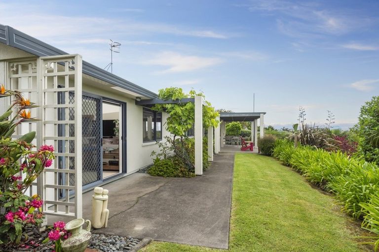 Photo of property in 2 Cashmere Way, Welcome Bay, Tauranga, 3112