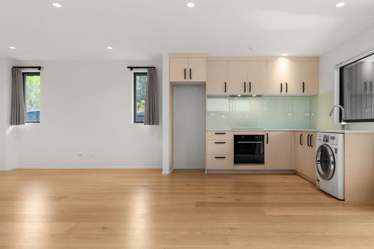 Photo of property in 19 Kinmont Rise, East Tamaki Heights, Auckland, 2016