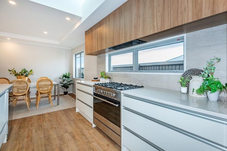 Photo of property in 21 Ridgeland Way, West Melton, 7618