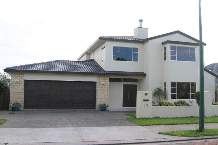 Photo of property in 17 Brooke Ridge Rise, East Tamaki Heights, Auckland, 2016