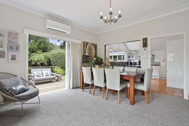 Photo of property in 16 Selwyn Avenue, Glen Eden, Auckland, 0602