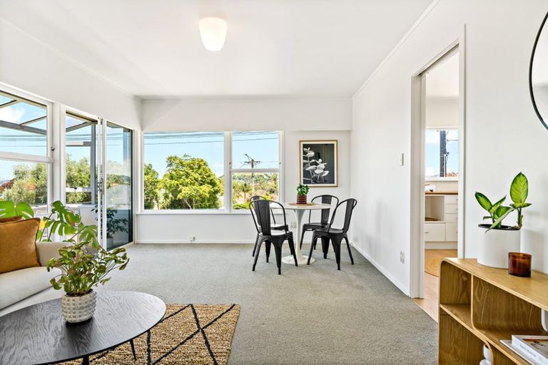 Photo of property in 1/34 Old Lake Road, Narrow Neck, Auckland, 0624