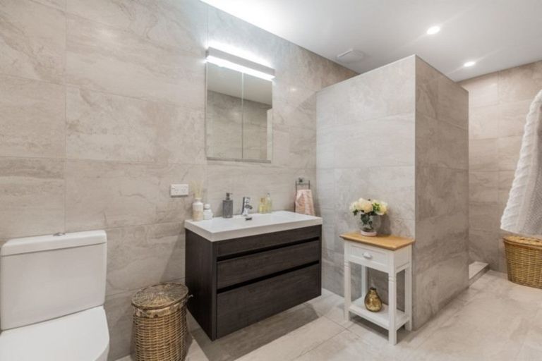 Photo of property in 121 Polo Prince Drive, Totara Park, Manurewa, 2576