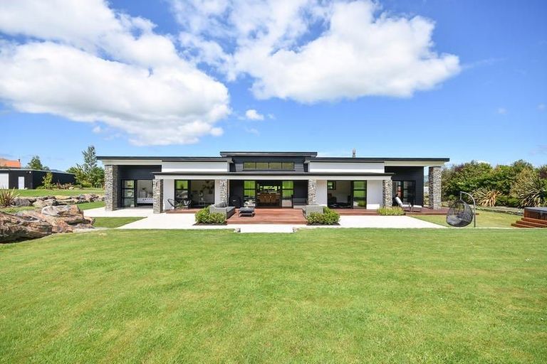 Photo of property in 58 Tirohanga Road, North Taieri, Mosgiel, 9092